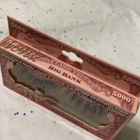 💎IONI VAULT LASHES💎 - Picture 3 of 4